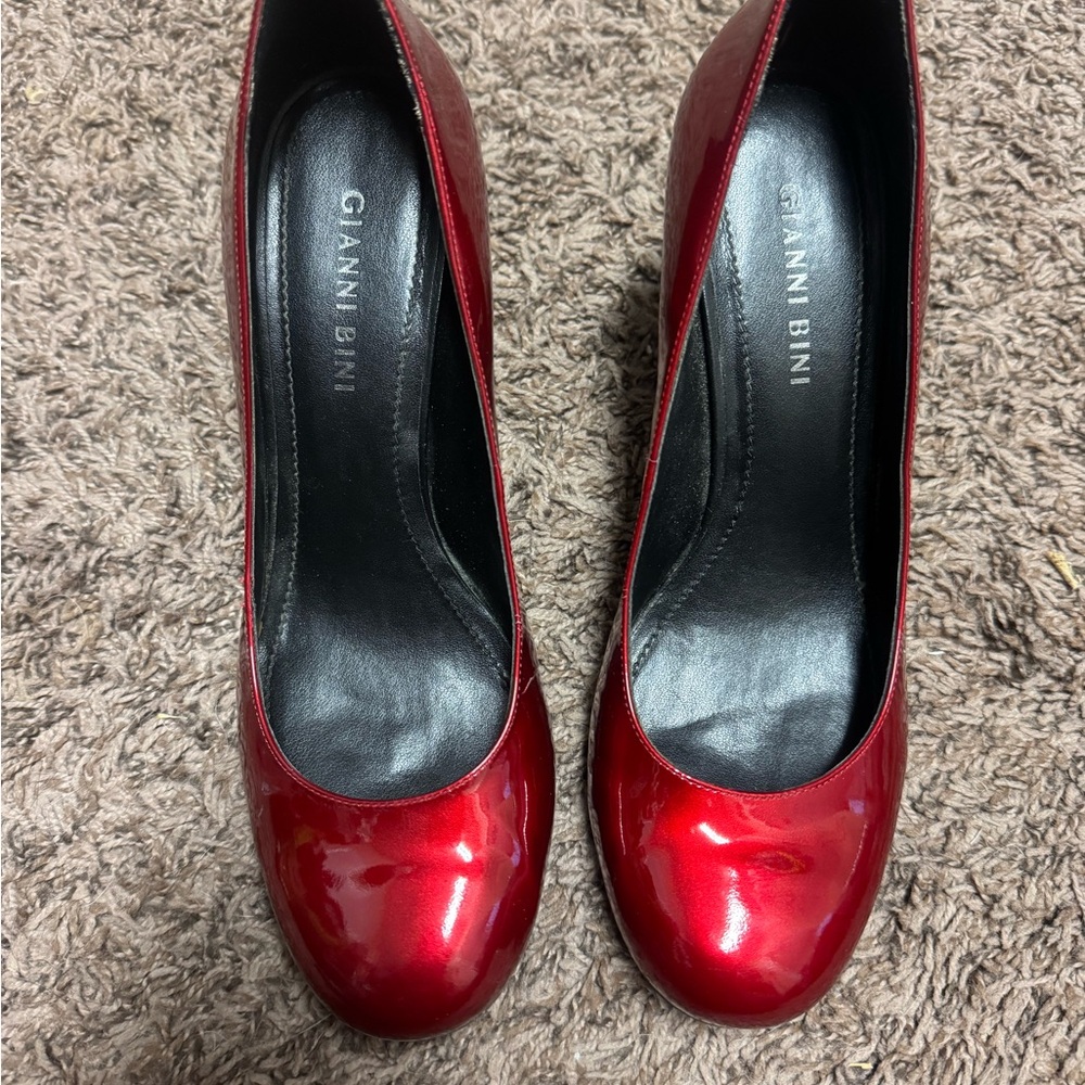 Giani Bernini Red Patent Heels
